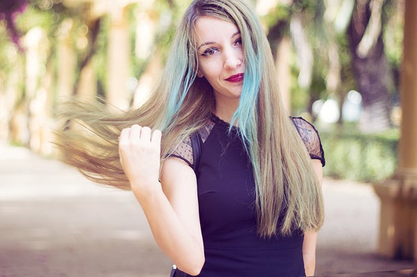 The Prettiest Blue Hair Color Ideas for a Bold Look This Spring, Fashionisers©